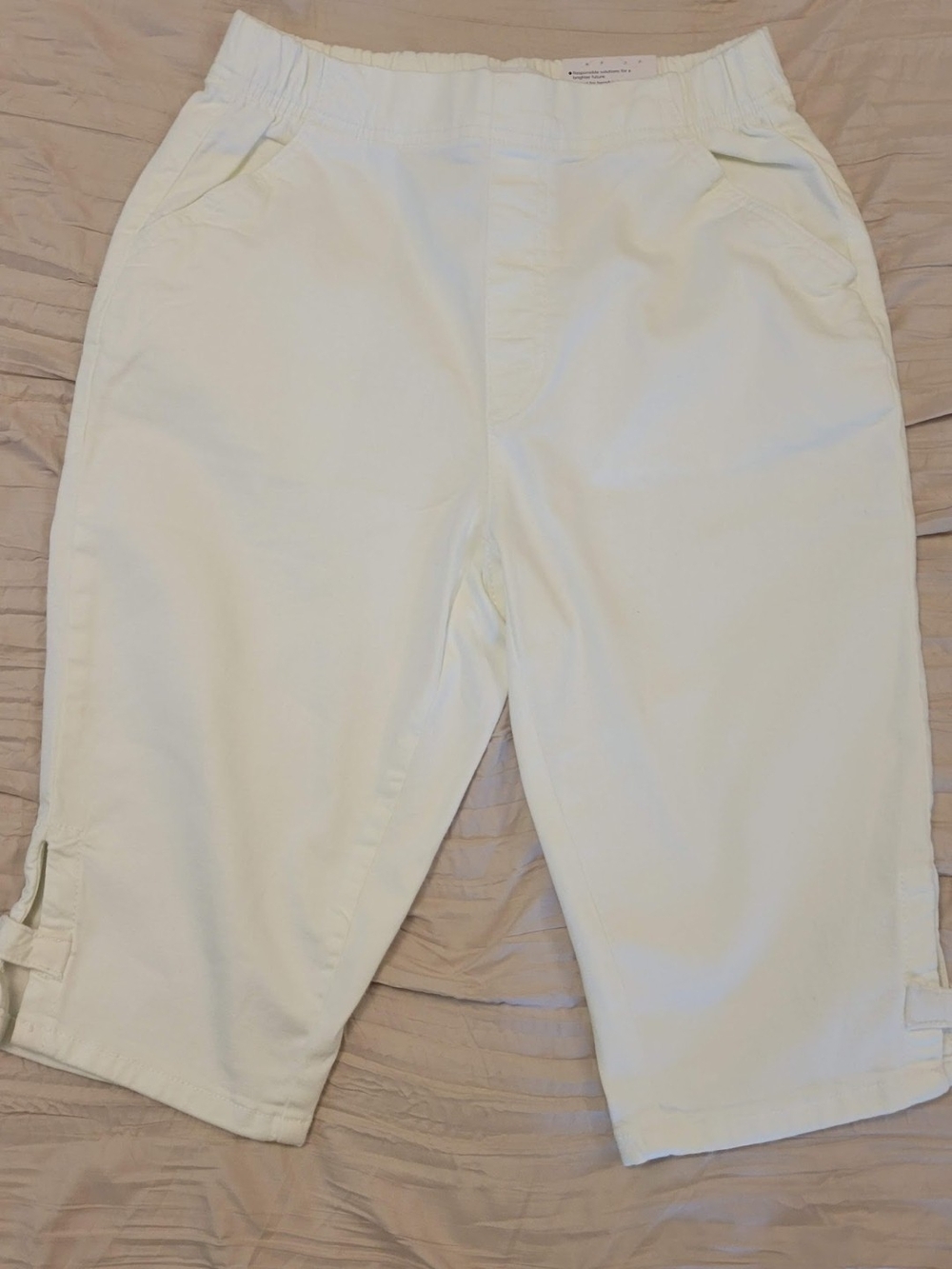 Croft & barrow White Women's Capri Pants PS